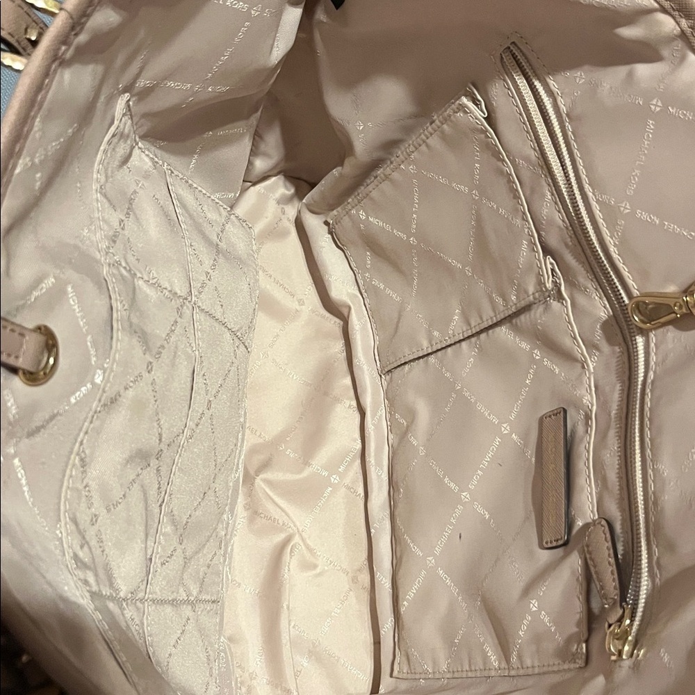 Michael Kors Beige and Gold Logo Tote used good condition - Picture 12 of 12